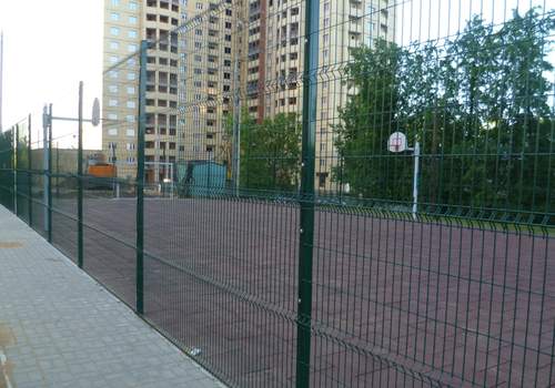 3Д забор для футбольной площадки в Сыктывкаре